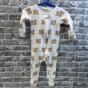 Monica + Andy‎ sleeper